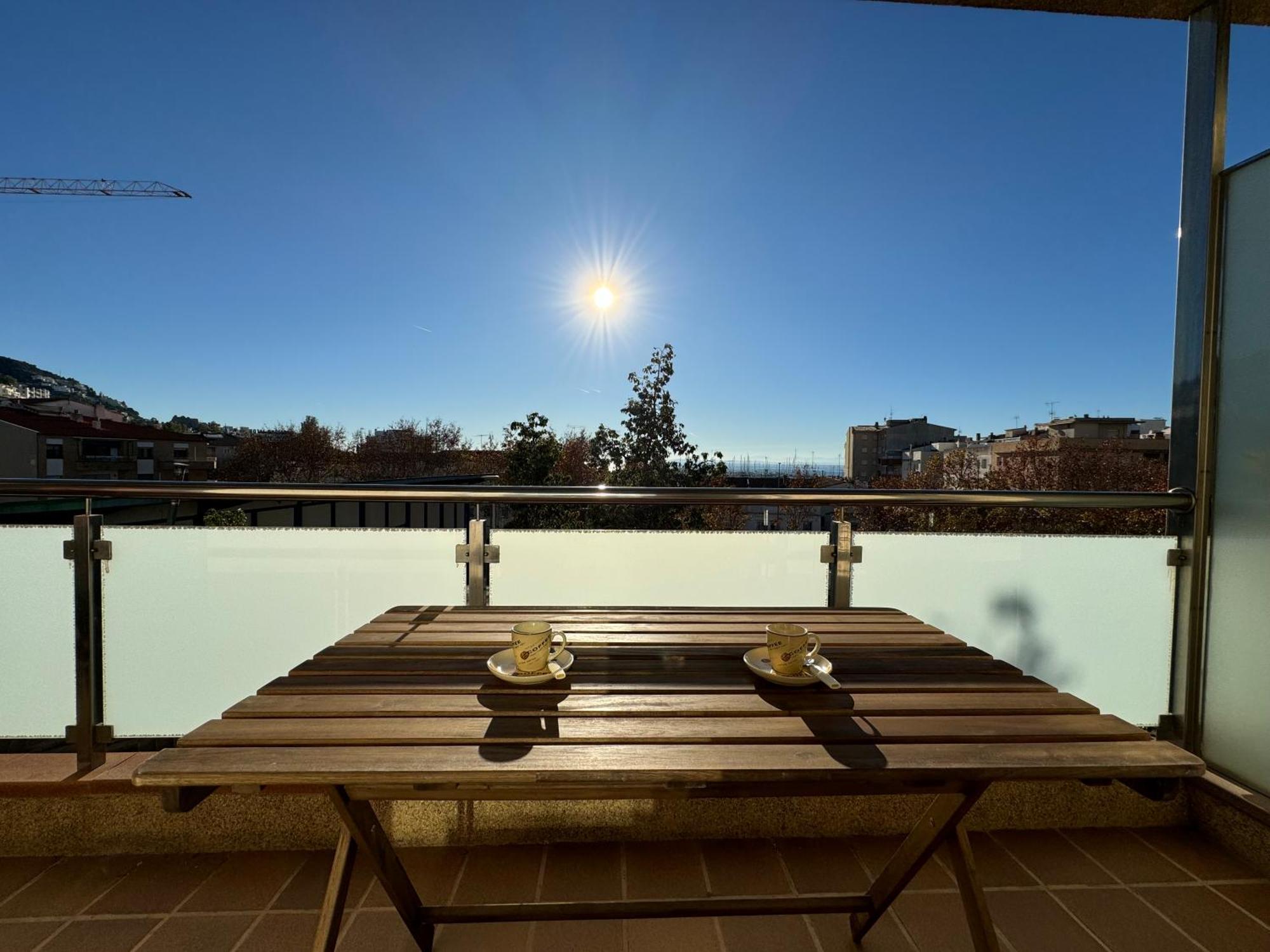 Piso En El Centro Con Vistas Al Mar Y Balcon Roses Exterior foto